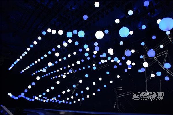 ��һ����ҵȺ�ľ�ϲ��vivo X6 Plus X6Plus��ȫ���׷�����Ľ���оƬ ES9028 DAC��һ���������ǵ�оƬ