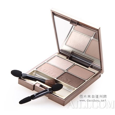 ����������Ů����ױ�ݾ͸û�Щ��˼