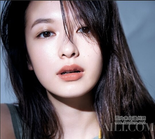 ����������Ů����ױ�ݾ͸û�Щ��˼