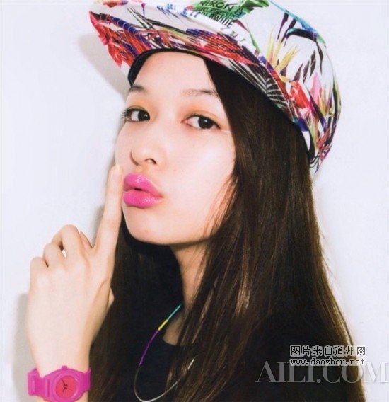 ����������Ů����ױ�ݾ͸û�Щ��˼