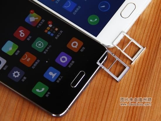 ����PRO 6��С���ֻ�5�Ա�����