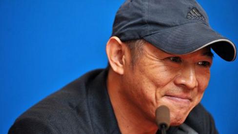 李连杰澄清传闻 三死三生积极面临尽显大侠精神