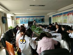 4月24日上午泷泊镇对20余名社区新进网格员进行了集中业务培训