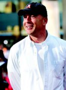 ��³˹����˹���������� ��Ů����24���Ѫ