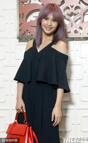 ��ɼ���衱��Ů�� ��ة����ףһͷ�Ϸ�����