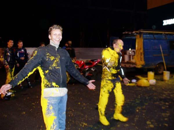 Ħ��׷β�������Ȼ��������ȴЦ��