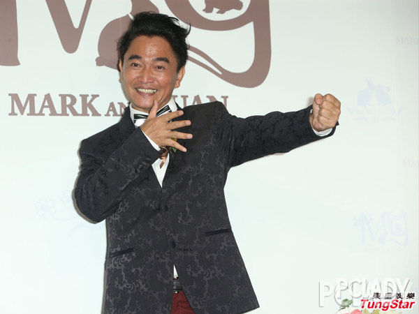 吴宗宪现身为女儿打气获女献吻图