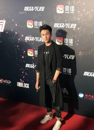 �����ұ��ճ�һ�׶� ���ѵ�٩�����г���Ѹ���