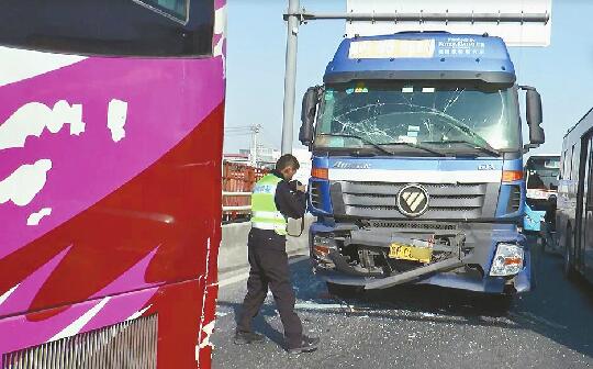 ����һ·�ڷ���5��׷β�¹�,�����ɲ��������ȫ��