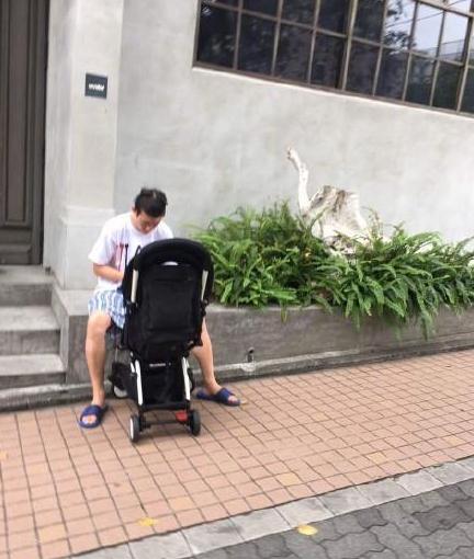 遛娃的陈冠希,离赵本山更近了