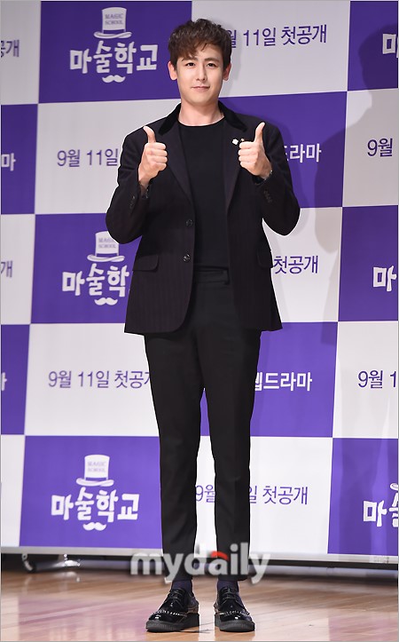 2PM��Ա����������̩����Ӱ �ط�̩������Ļ