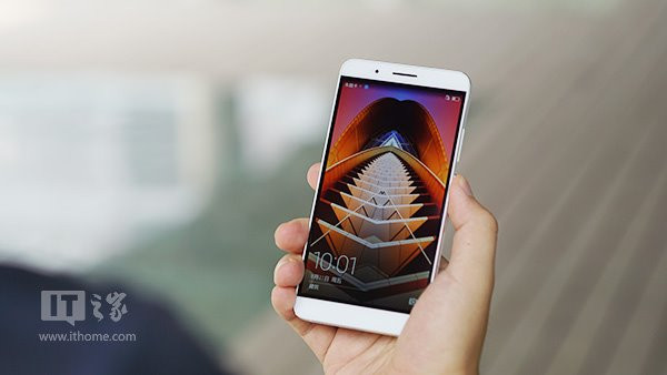 华为荣耀7i深度评测 坚果手机凭实力还是情怀?