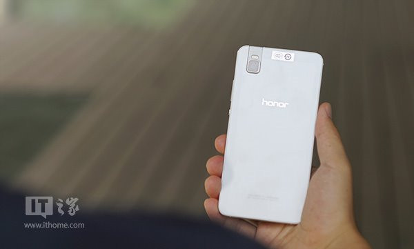 华为荣耀7i深度评测 坚果手机凭实力还是情怀?