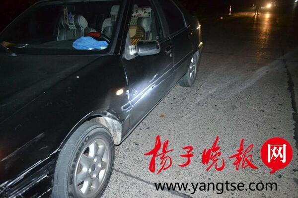 ���������������� ��Ů������Ƽ�ͬ��ײ��������