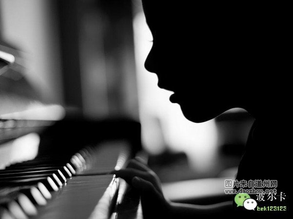 学钢琴之始 娃4岁1个多月