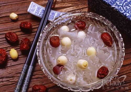 女性养生:红枣丰胸秘籍 凹凸有致吃出来(图)